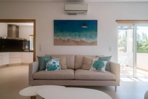 Shared lounge/TV area, Crest 5 - 8 Pax Golf & Beach Swimming pool in Vale Formoso