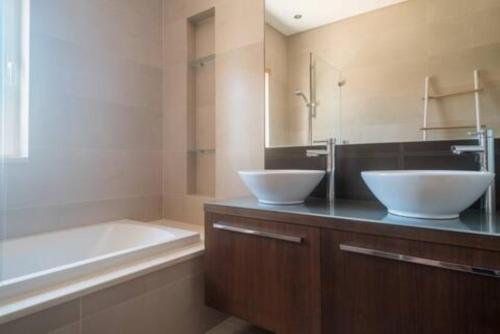 Crest 5 - 8 Pax Golf & Beach Swimming pool, Almancil (photo 10)