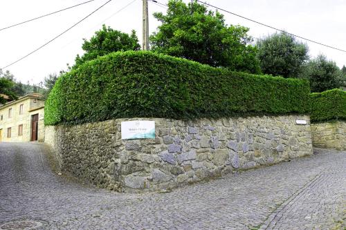 Meiros House Tourism and Nature by Geres Casas in 阿瑪爾斯