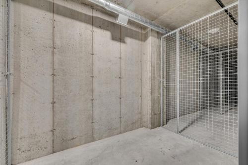 Initial - Mountain 302 - Ski-in-out MSA