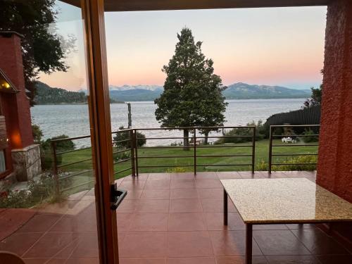 Apartment with Lake View image 10