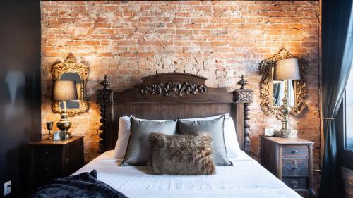Pickle Factory Eight Unforgettable Rooms Sleeps 16 in Covington, USA