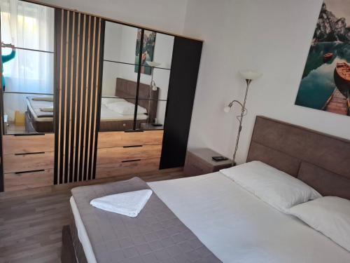 One Bedroom Apartment image 7