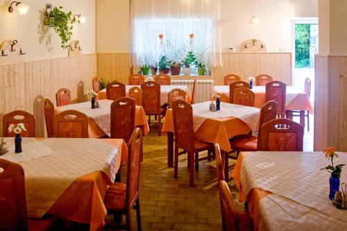 Restorāns, Farm Stay Pri Cepčovih (Farm Stay Pri Cepcovih) in Golac
