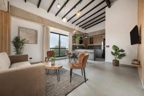 Poblado, 5 min to San Lucas Plaza, Free parking 316, Medellín