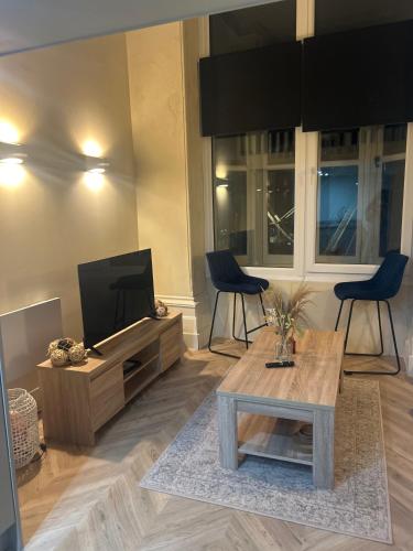 Apartment - Parking - Pet Friendly - City Centre, Leeds (photo 10)
