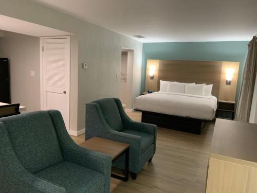 Arbor Suites at the Mall - image 44