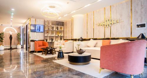 ห้องส่วนกลางสำหรับนั่งเล่น/ดูทีวี, Best Western Bahria Phase 4, Islamabad in พาห์เรียทาวน์