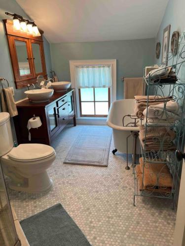 The Hundred Acre Haven in Фредонія