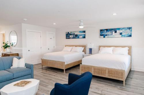 Adjacent 3rd Floor Trio, 3001 King, 3002 Queen, & 3003 Queen Adjacent 3rd Floor Trio, 3001 King, 3002 Queen, & 3003 Queen