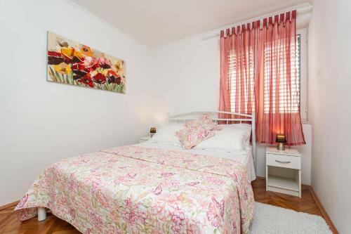 Apartments and Room Lora - image 5