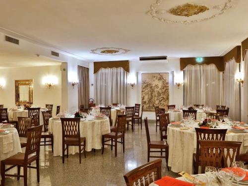 Hotel Windsor Savoia - image 11