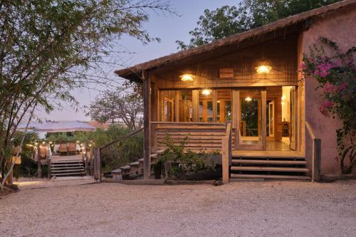 Souimanga Lodge in Fimela