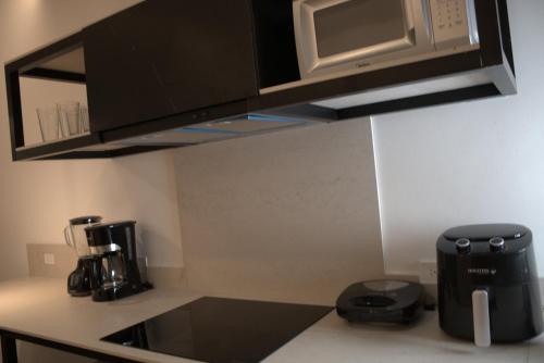 One-Bedroom Apartment with City View image 10