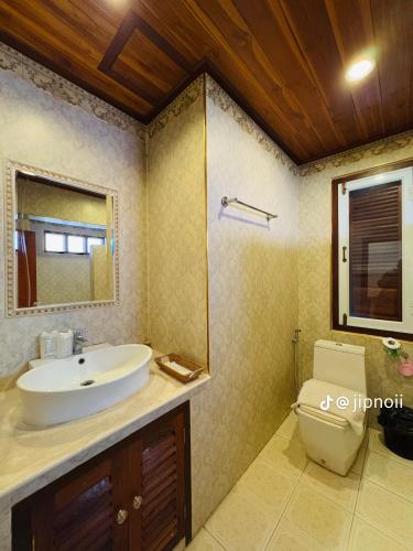 Deluxe Double Upper Floor image 10