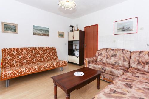 Holiday home Marcelo-with terrace - image 6