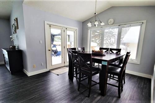 Amazing Lakefront cottage on Paradise Lake in Haliburton