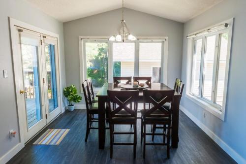 Amazing Lakefront cottage on Paradise Lake in Haliburton