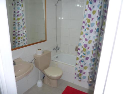 Two-Bedroom Apartment image 3