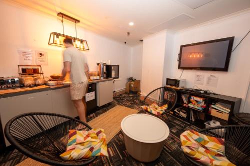 Urban Nomad - Potts Point  (18 - 39 only) in Sydney