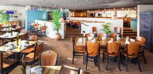 Restorāns, Condo Right on the Snowbird Slopes! in Snowbird Lodge (UT)
