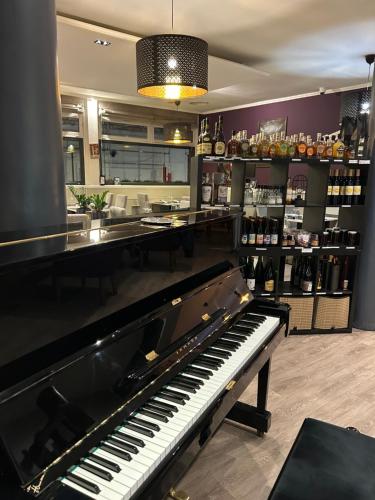 Logis Hotel-Restaurant La Coupe d'Or - 레스토랑