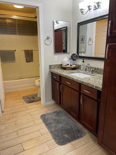 Cozy Cactus Condo in Scottsdale - Tap to explore photos