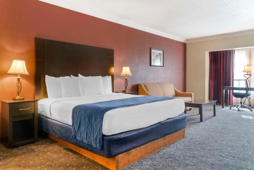Best Western Greenfield Inn in Allen Park, USA
