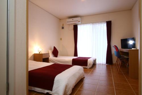 room detail thumbnail 2