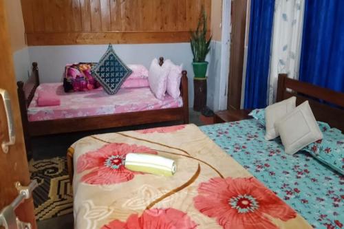 Rongo Shreya Homestay by StayApart in Paren Godak Khasmahal