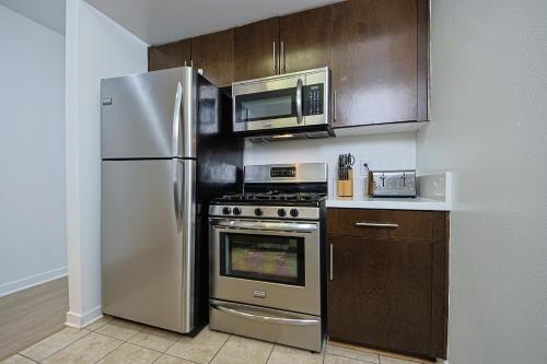 The Carlton - Modern-Lux 2 Master Suites-Secure Bldg & Parking- 5 BLKS to Ocean Ave, Los Angeles (fotografie 9)