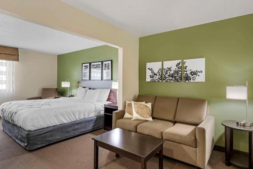 Sleep Inn & Suites in Charles City, USA