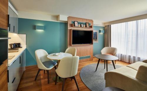 Blueprint Living Apartments -Turnmill Street - image 11