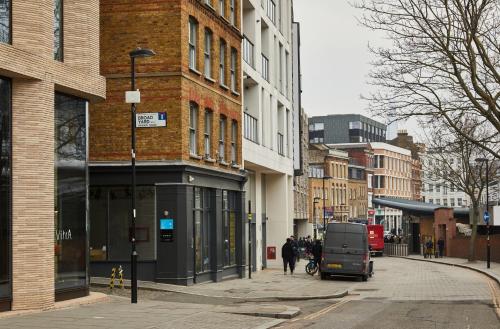 Blueprint Living Apartments -Turnmill Street - image 7