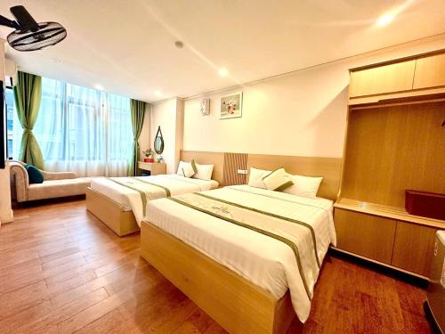 Royal Hotel near Ba Dinh Square