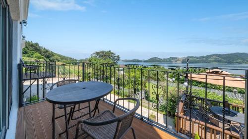 Namhae Ryu&Lee Pet Pension