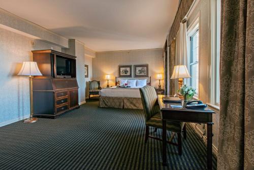 The Brown Hotel - image 3
