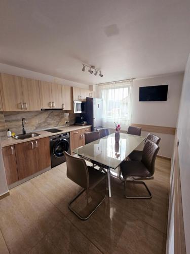 Cazare Apartamente IRIS