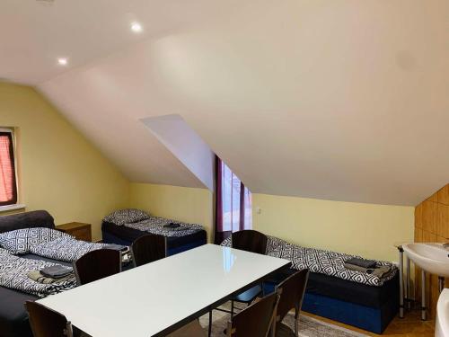 Balaton Grill Szállás Siófok (Balaton Grill Szallas Siofok) in บาลาตองกิลิตี