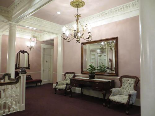 Lobby, The Monterey Hotel in Monterey (CA)