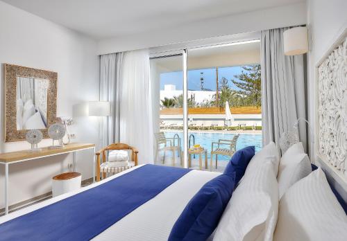Apartman, junior, pogled na bazen