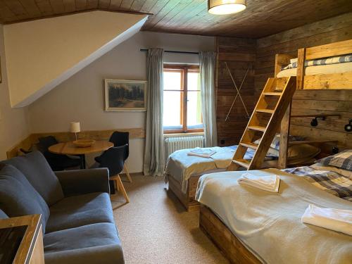 Bouda Šestidomí (Bouda Sestidomi) in 斯特雷茨尼