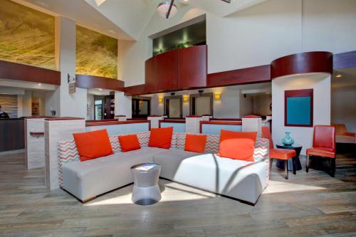 最佳西方優質海景度假村 (Best Western Plus Ocean View Resort) in 海濱