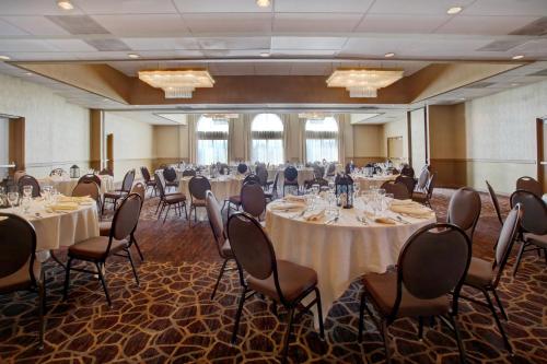 最佳西方優質海景度假村 (Best Western Plus Ocean View Resort) in 海濱