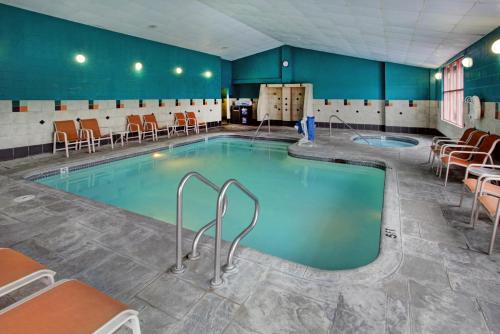 最佳西方優質海景度假村 (Best Western Plus Ocean View Resort) in 海濱