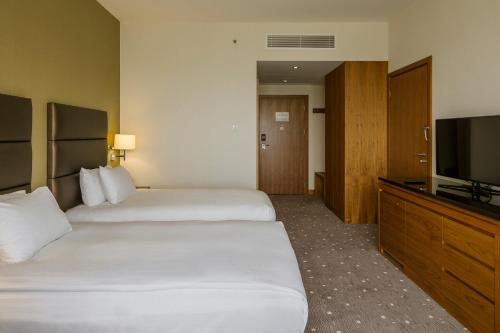 DoubleTree by Hilton Łódź - image 11