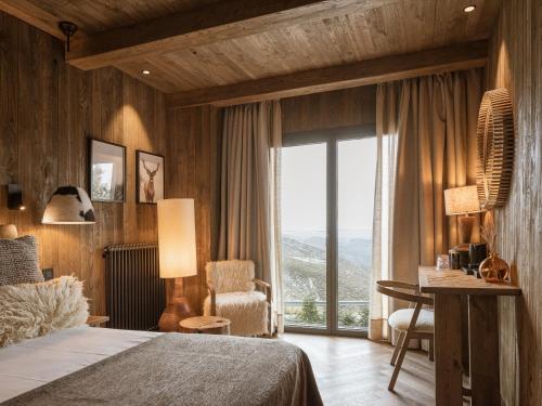 The Mountains Hotel in Sierra Nevada