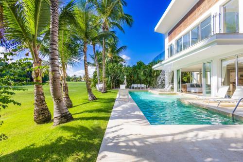 Luxury Rentals in Punta Cana - Exclusive Waterfall Villa with Private Pool, BBQ, Maid, Golf