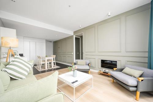 Luxe Southbank Retreat free car park, Pool