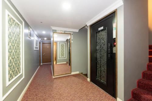 Double DD Hotel - image 7